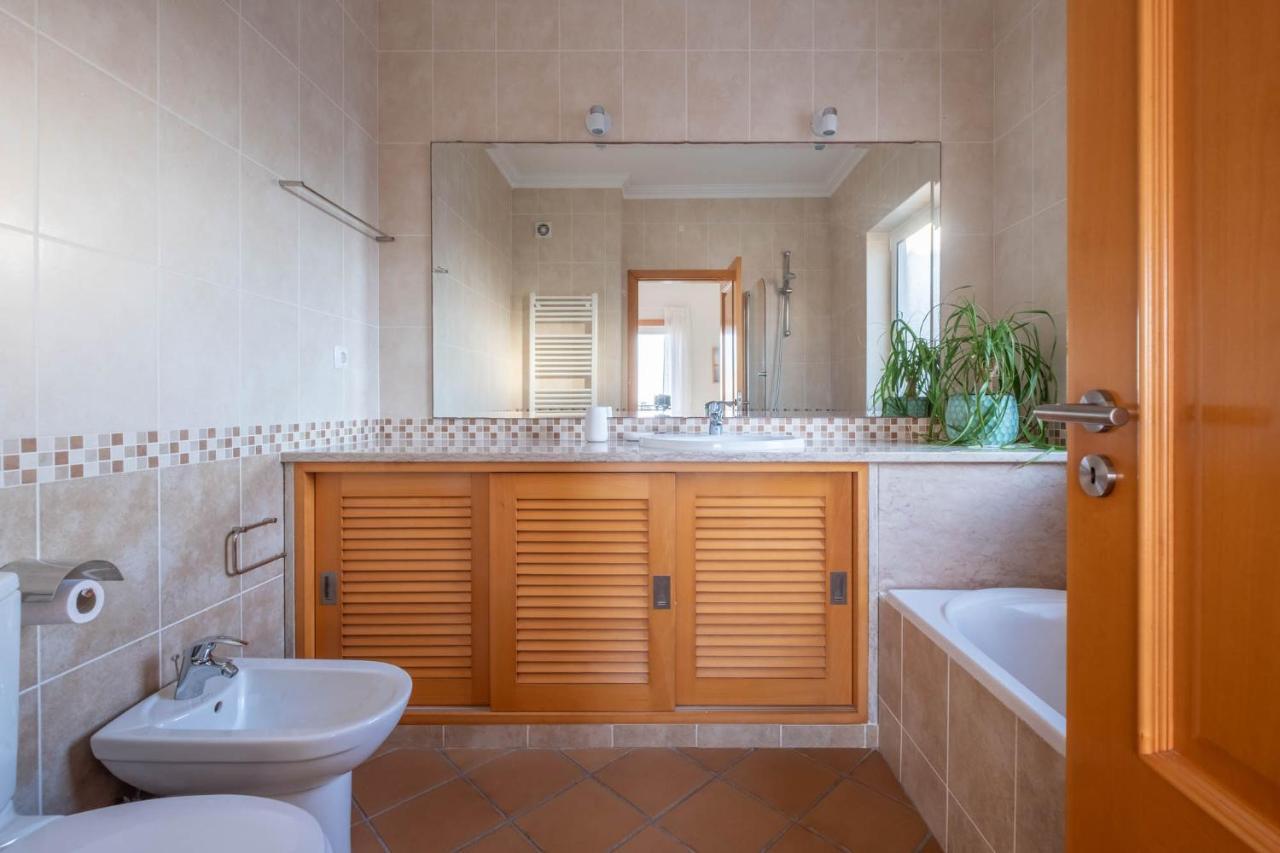 Stunning Sea View Apartment Praia D'El Rey Praia del Rei Luaran gambar